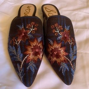 Sam Edelman Floral Embroidered Pointy Slip on Mule